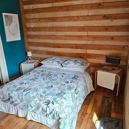 Brindepaille Bed & Breakfast Vallon-Pont-dʼArc Екстериор снимка