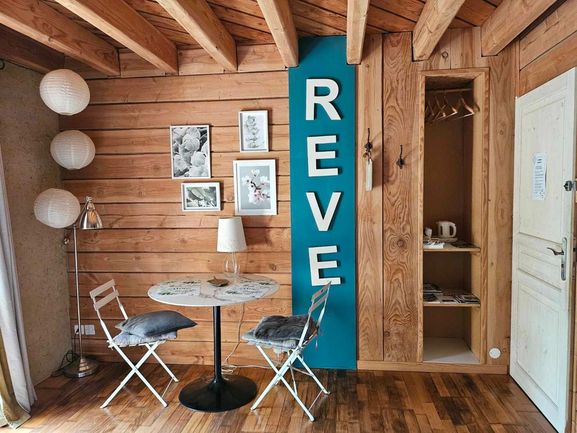Brindepaille Bed & Breakfast Vallon-Pont-dʼArc Екстериор снимка